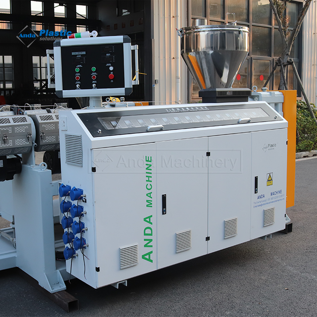 Экструзионная линия для производства древесноугольных рифленых панелей