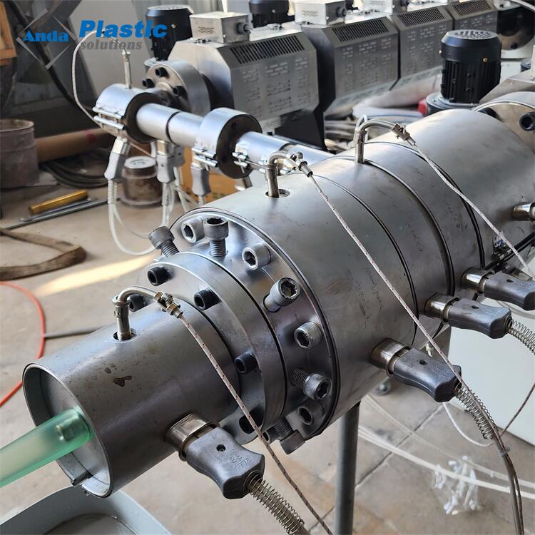 Пластиковый Pe Hdpe Ppr Pert Abs Горячее и холодное водоснабжение Газовая труба Экструдер для производства труб 