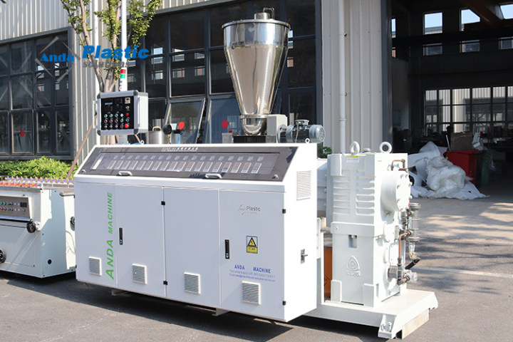 Энергоэффективная и устойчивая машина экструзия профиля UPVC