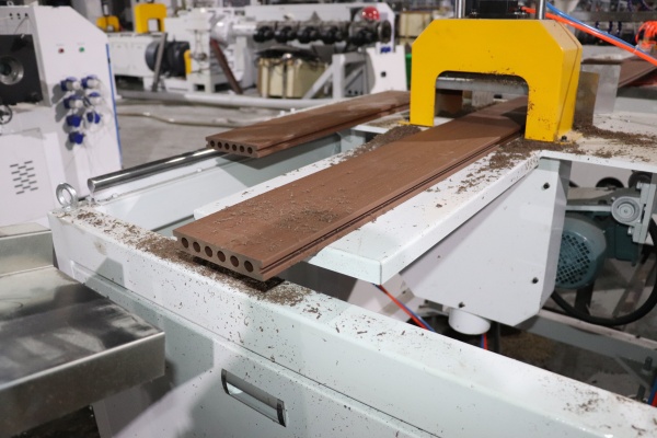 Производство профилей ДПК: полное руководство по производству древесно-пластиковых композитов
