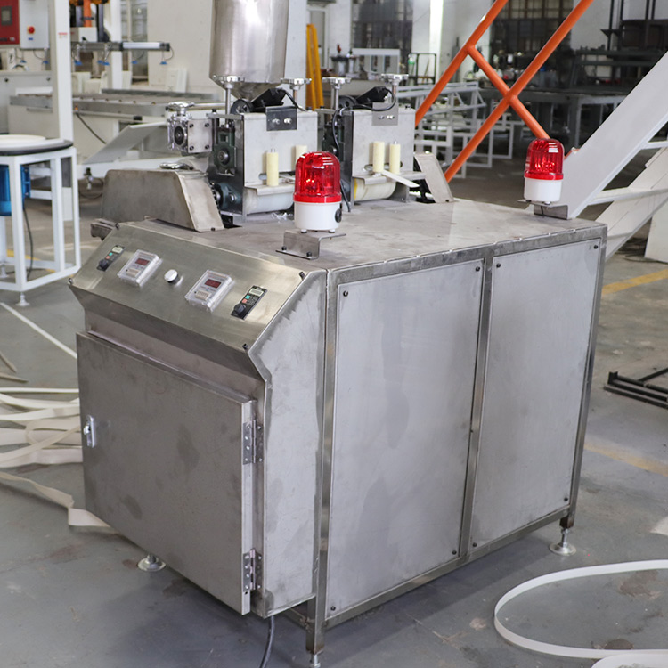 Двухшнековая машина для производства кромочной ленты из ПВХ