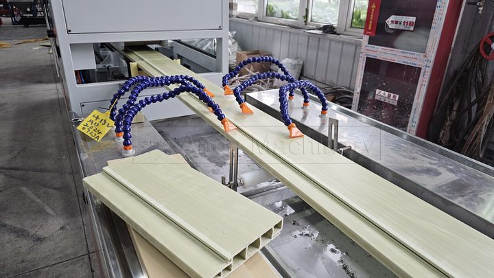 цена машины дверной рамы WPC