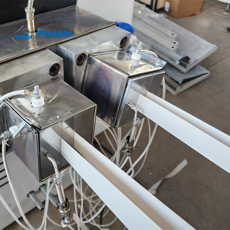 Обзор машины для изготовления кромочной ленты ПВХ