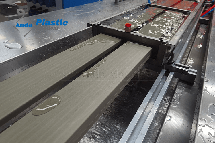 Производители машины для машины WPC WPC Make Machine Machine WPC Door Rame Production Line